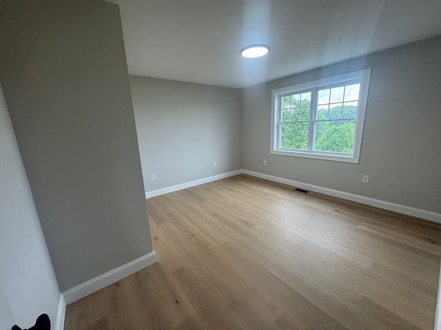 129 Old Westford Rd, Chelmsford, MA 01824