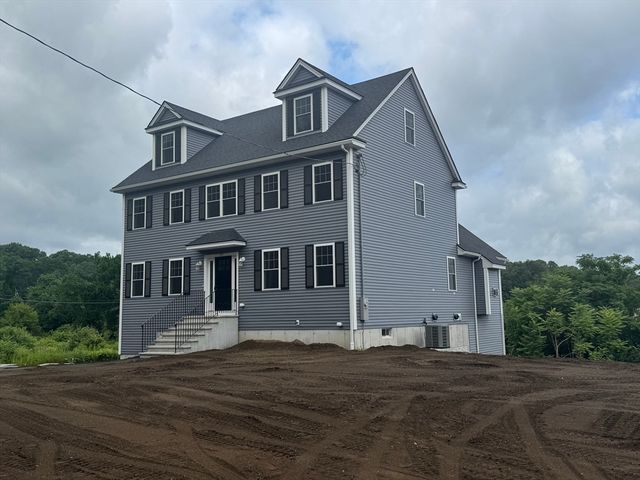 129 Old Westford Rd, Chelmsford, MA 01824
