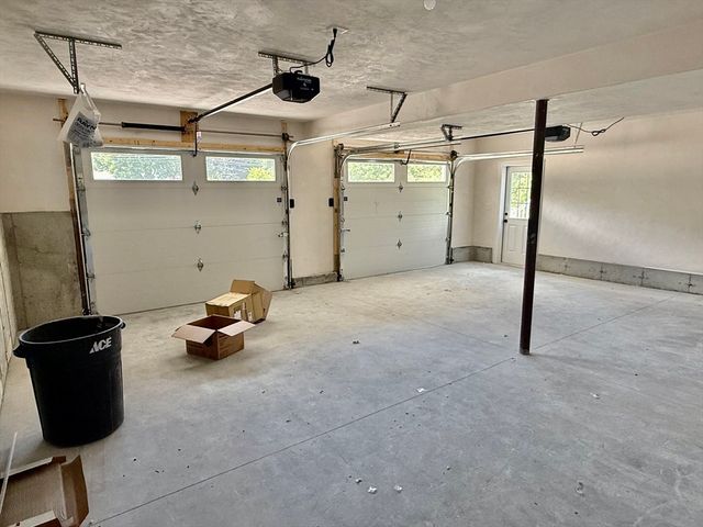 129 Old Westford Rd, Chelmsford, MA 01824