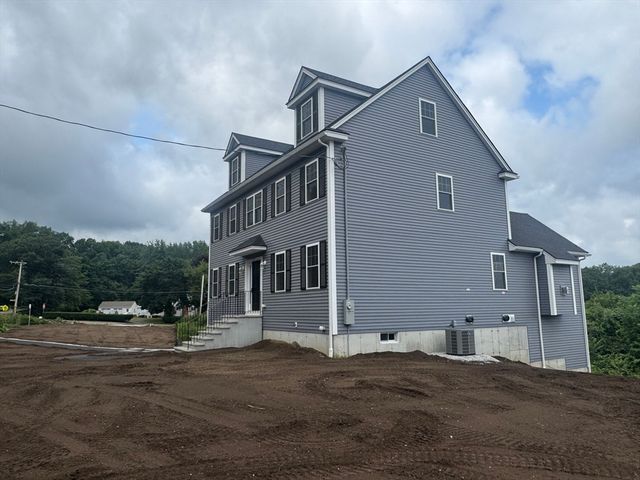 129 Old Westford Rd, Chelmsford, MA 01824