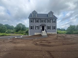 129 Old Westford Rd, Chelmsford, MA 01824