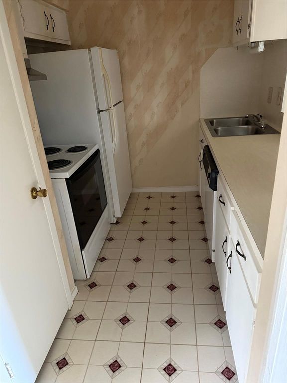 9007 Gaylord Street, Houston, TX 77024