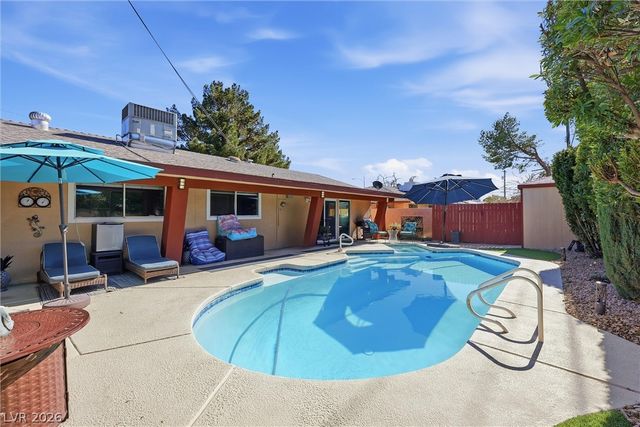 31 Onyx Way, Las Vegas, NV 89106