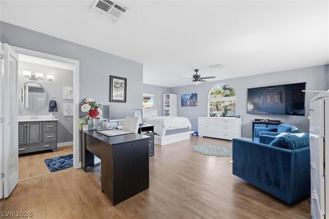 31 Onyx Way, Las Vegas, NV 89106