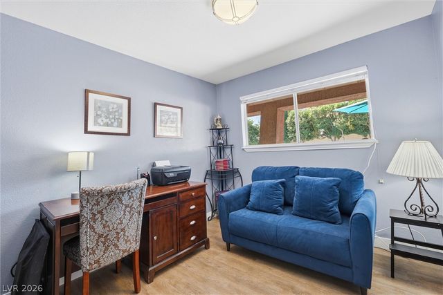 31 Onyx Way, Las Vegas, NV 89106