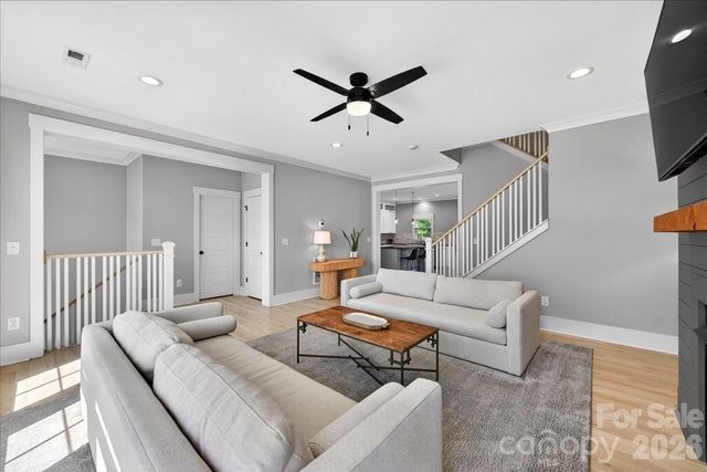 1413 Lomax Avenue, Charlotte, NC 28211