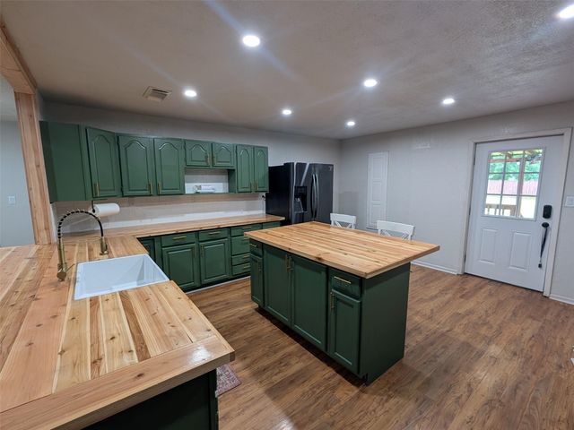 1909 Reese Street, Liberty, TX 77575