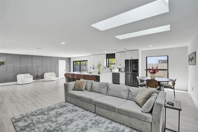 9371 SW 185th Ter, Cutler Bay, FL 33157