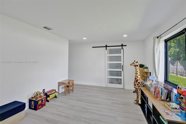 9371 SW 185th Ter, Cutler Bay, FL 33157