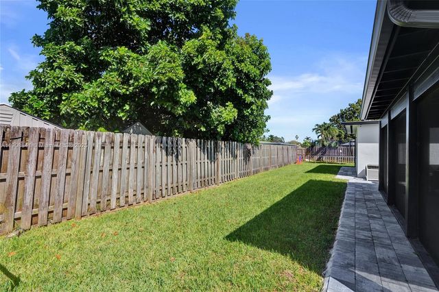 9371 SW 185th Ter, Cutler Bay, FL 33157