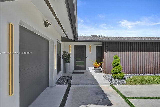 9371 SW 185th Ter, Cutler Bay, FL 33157