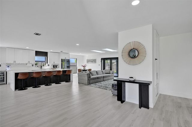 9371 SW 185th Ter, Cutler Bay, FL 33157