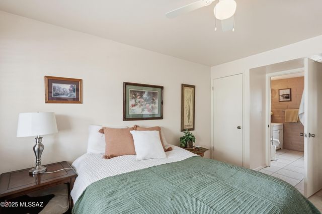 364 S Paseo Lobo, Green Valley, AZ 85614