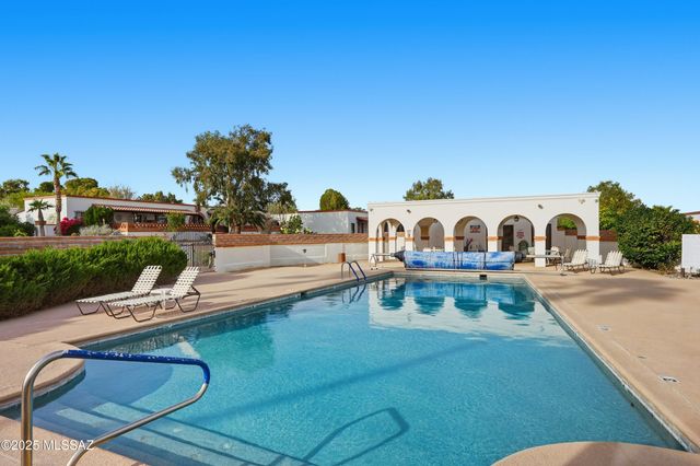 364 S Paseo Lobo, Green Valley, AZ 85614