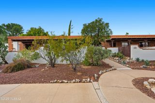 364 S Paseo Lobo, Green Valley, AZ 85614