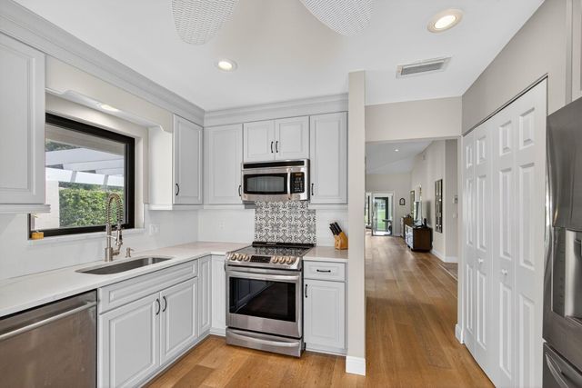 3604 Freshwater Drive, Jupiter, FL 33477