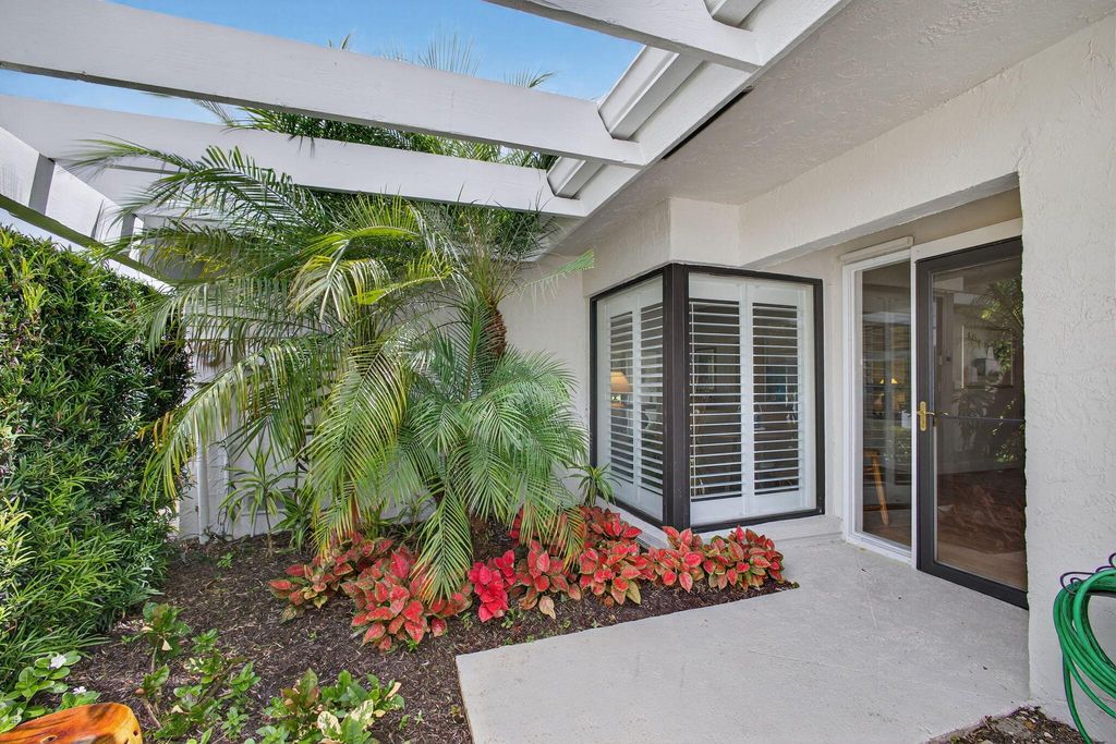 3604 Freshwater Drive, Jupiter, FL 33477