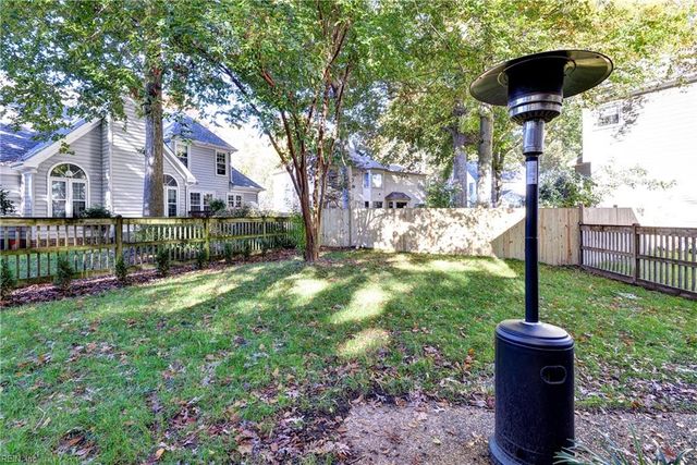 105 Gorham CT, Yorktown, VA 23693