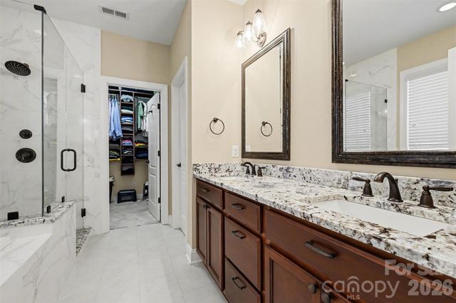 10433 Royal Winchester Drive, Charlotte, NC 28277