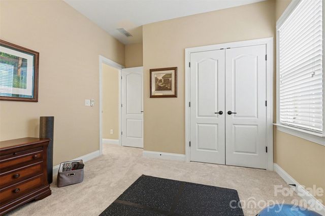 10433 Royal Winchester Drive, Charlotte, NC 28277