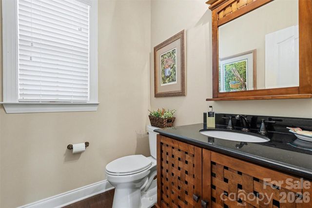 10433 Royal Winchester Drive, Charlotte, NC 28277