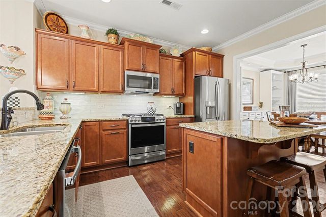 10433 Royal Winchester Drive, Charlotte, NC 28277