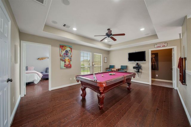 11710 Grandview Dr, Montgomery, TX 77356