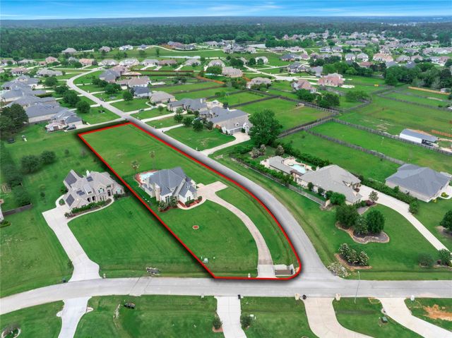 11710 Grandview Dr, Montgomery, TX 77356