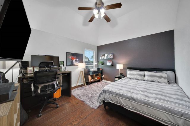 11710 Grandview Dr, Montgomery, TX 77356