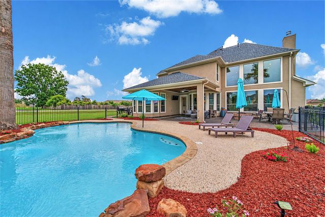 11710 Grandview Dr, Montgomery, TX 77356
