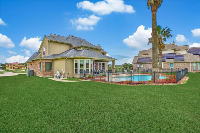 11710 Grandview Dr, Montgomery, TX 77356