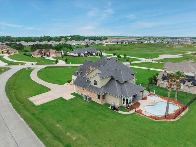 11710 Grandview Dr, Montgomery, TX 77356