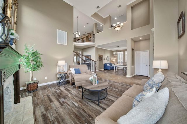 11710 Grandview Dr, Montgomery, TX 77356