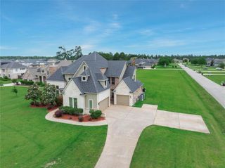 11710 Grandview Dr, Montgomery, TX 77356