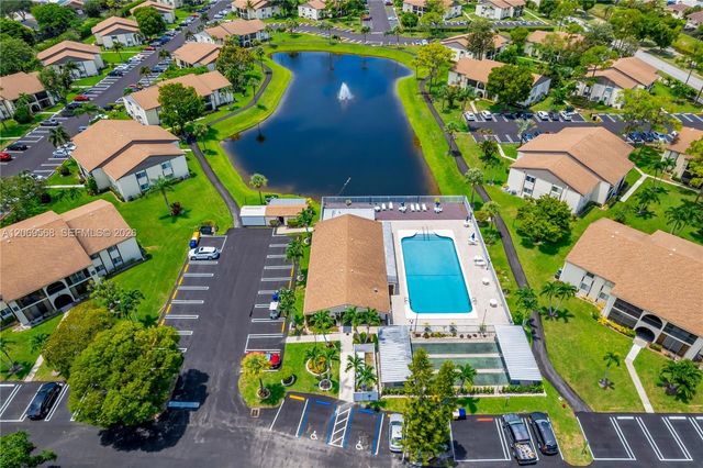 3561 Pine Tree Court D-1, Greenacres, FL 33463
