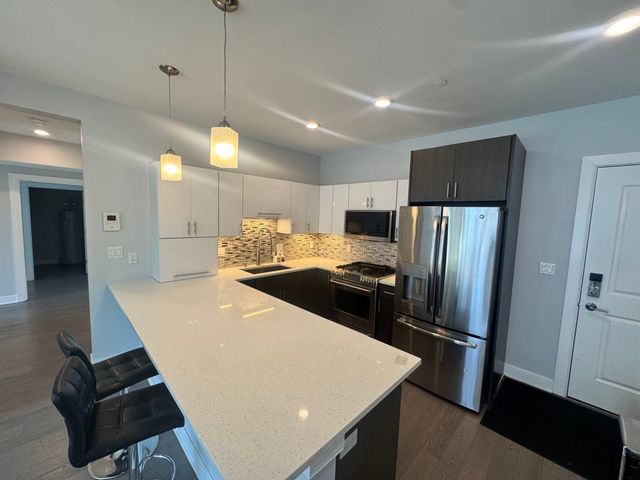 18 Cliveden St 505, Quincy, MA 02169