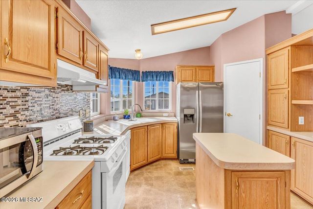 5866 W Bar X Street, Tucson, AZ 85713