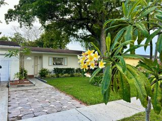 7262 SW 1st Street, Margate, FL 33068
