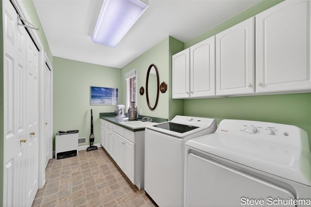 1949 Forest Glen Drive, Norton Shores, MI 49441