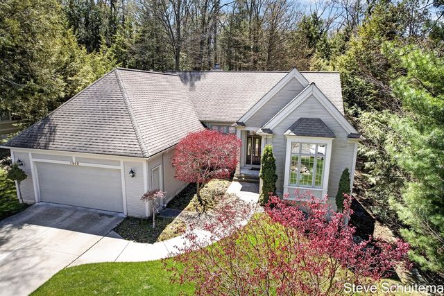 1949 Forest Glen Drive, Norton Shores, MI 49441
