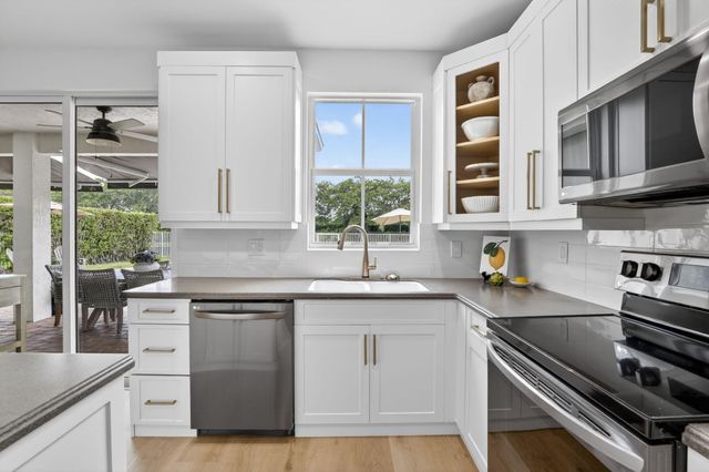 4299 Laurel Ridge Circle, Weston, FL 33331