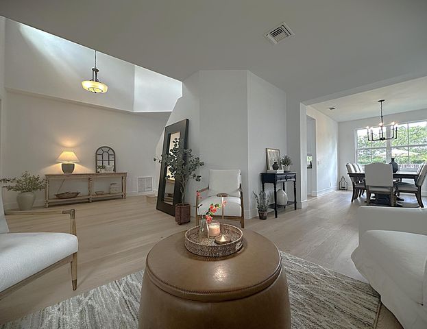4299 Laurel Ridge Circle, Weston, FL 33331