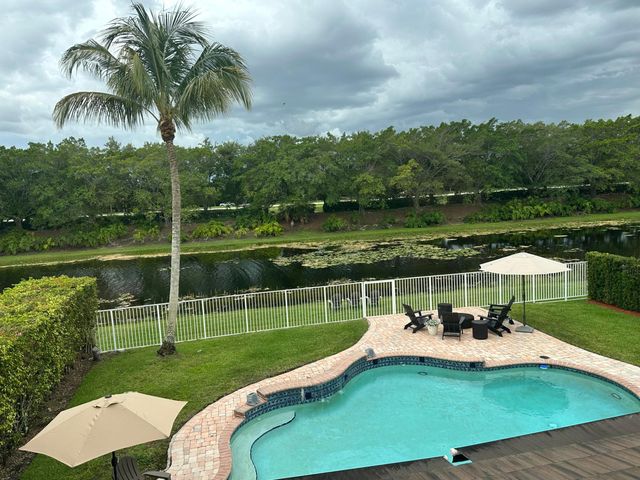 4299 Laurel Ridge Circle, Weston, FL 33331