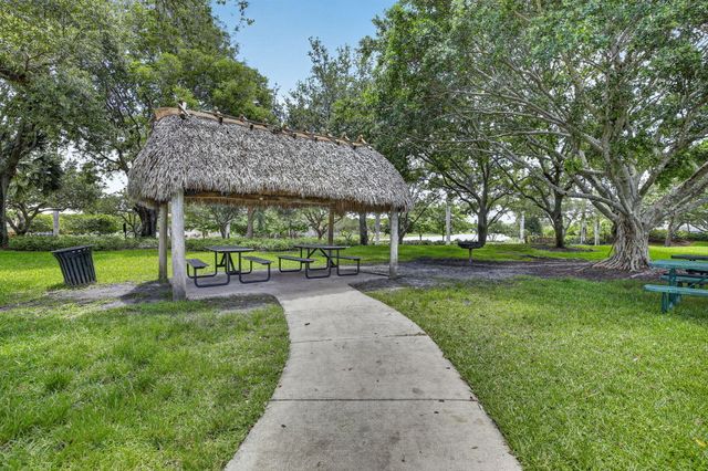4299 Laurel Ridge Circle, Weston, FL 33331