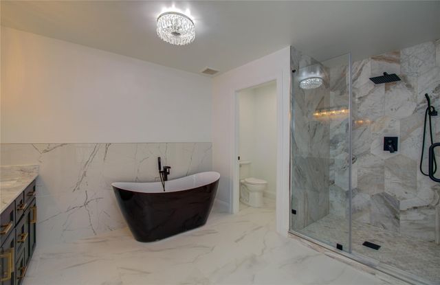 10300 Mayfield Road, Houston, TX 77043