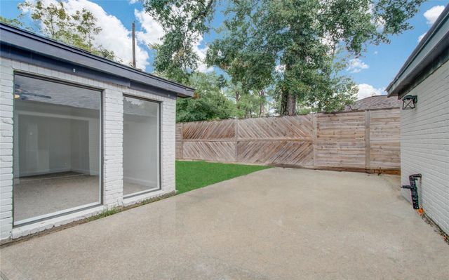 10300 Mayfield Road, Houston, TX 77043