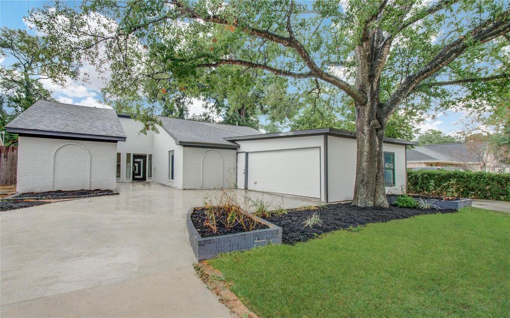 10300 Mayfield Road, Houston, TX 77043