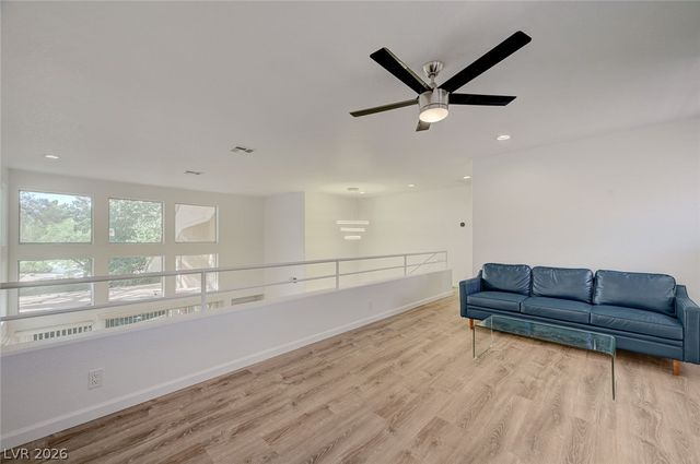 5097 Crooked Stick Way, Las Vegas, NV 89113