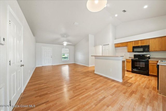657 Floyd Street SE, Palm Bay, FL 32909