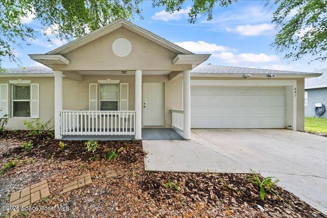 657 Floyd Street SE, Palm Bay, FL 32909